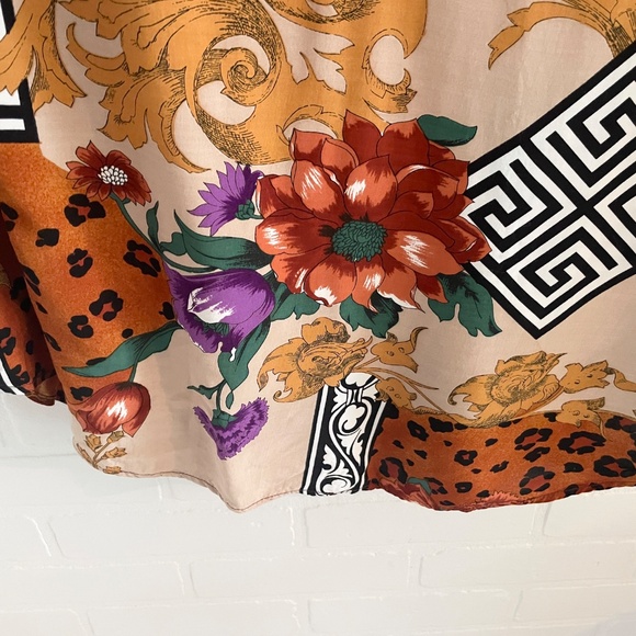 Insanely good Vintage Blouse Mixed print Floral Scarf Animal Mobwife Sz 20 - Picture 12 of 14